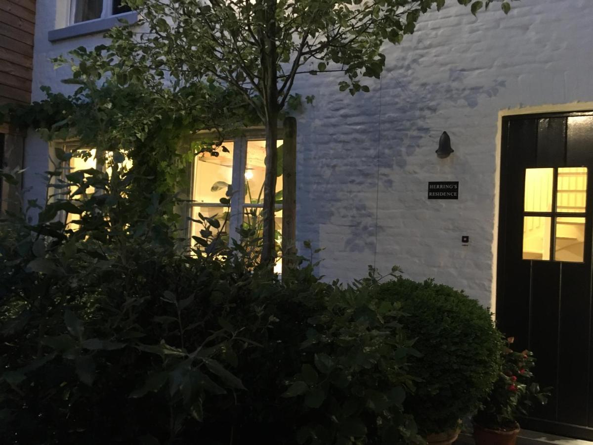 ברוז' The Herring'S Residence - Stylish Private Cottage With Breakfast In Historic Center - Adults-Only מראה חיצוני תמונה